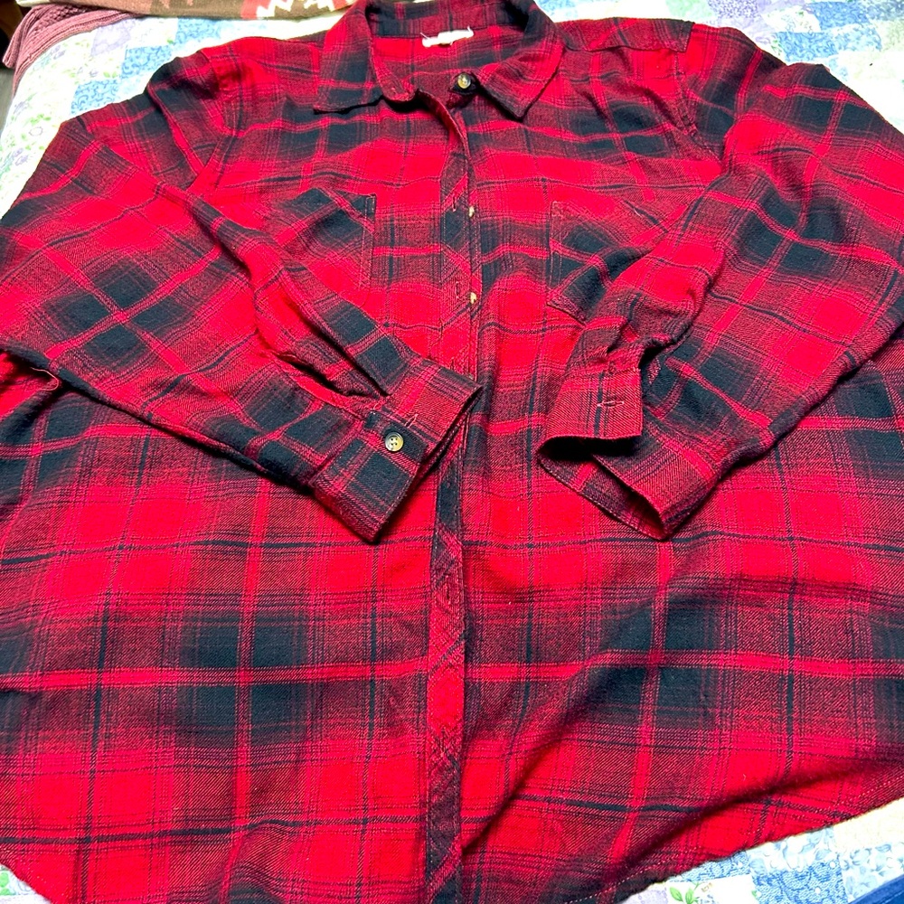 Maurices Women’s Red Plaid Shirt